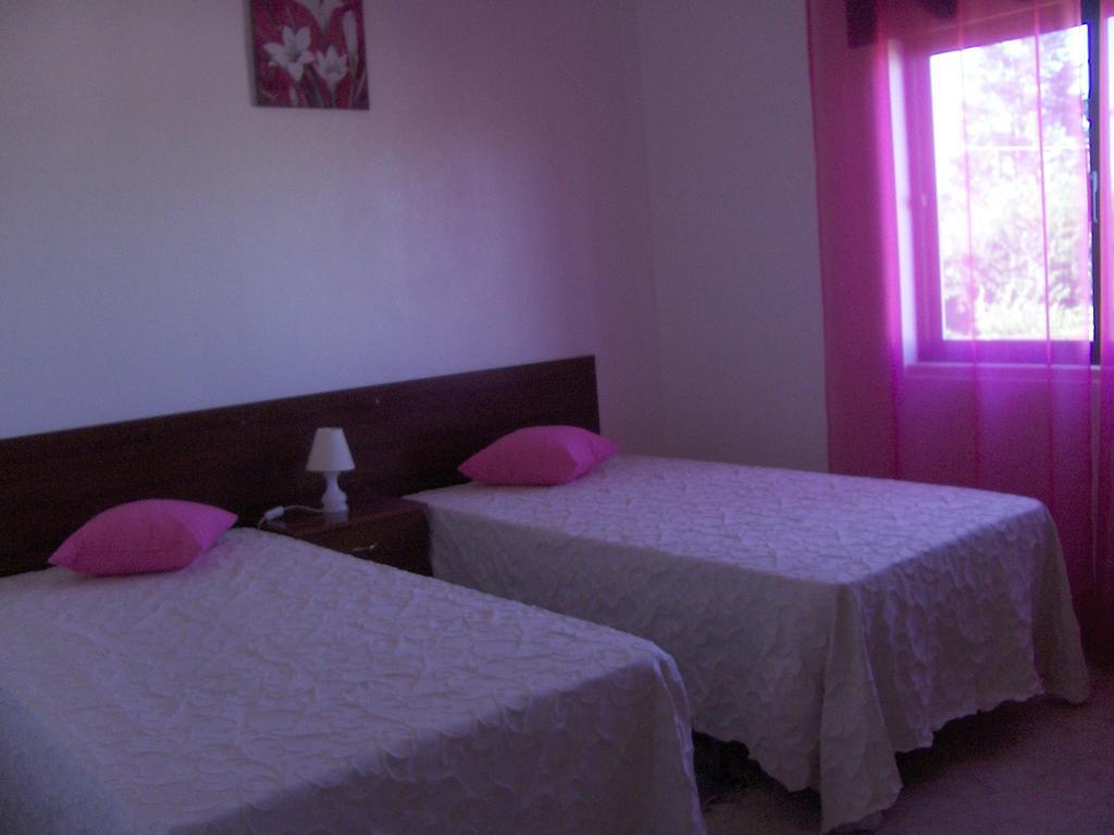 Vivenda Palheiras Villa Roncão Room photo