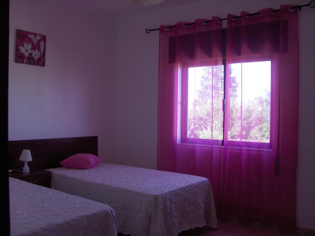 Vivenda Palheiras Villa Roncão Room photo